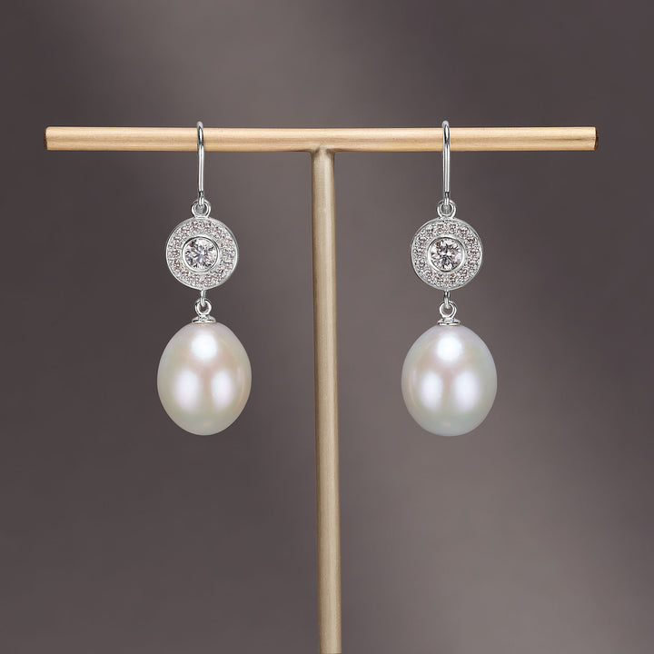 Heritage 18K Whitegold Earrings w. Diamond & Freshwater Pearls