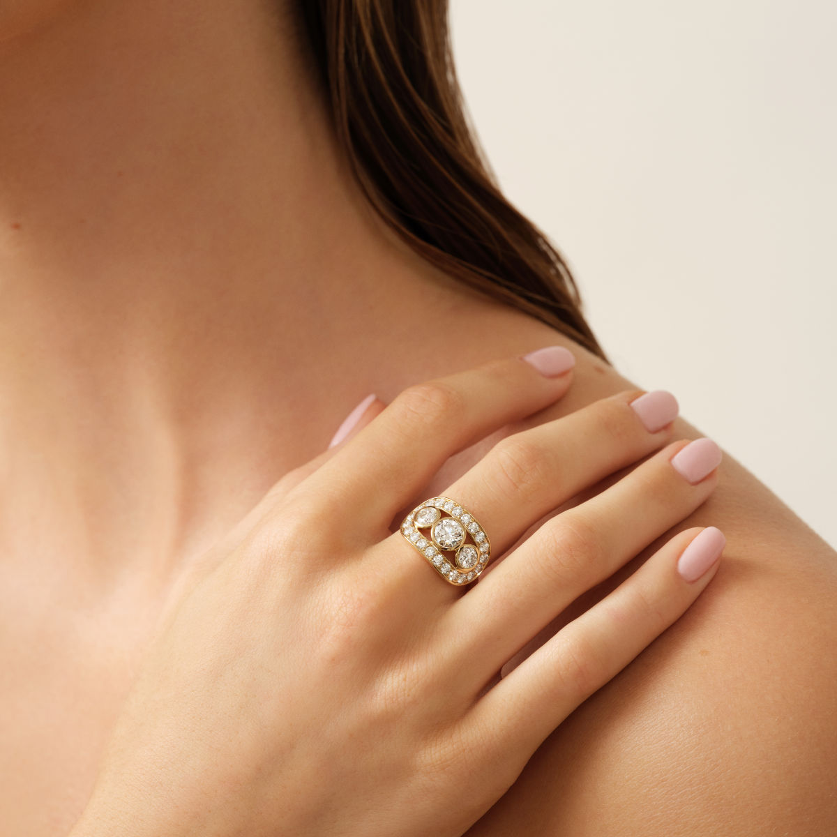 Heritage Trio 18K Gold Ring w. Diamonds