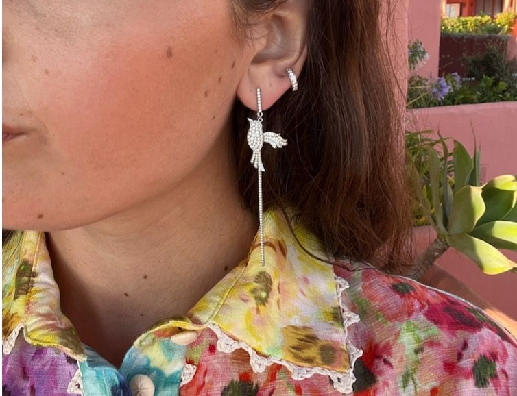 By Naila | Humming Pavé 18K Gold, Whitegold or Rosegold Studs w. Diamonds