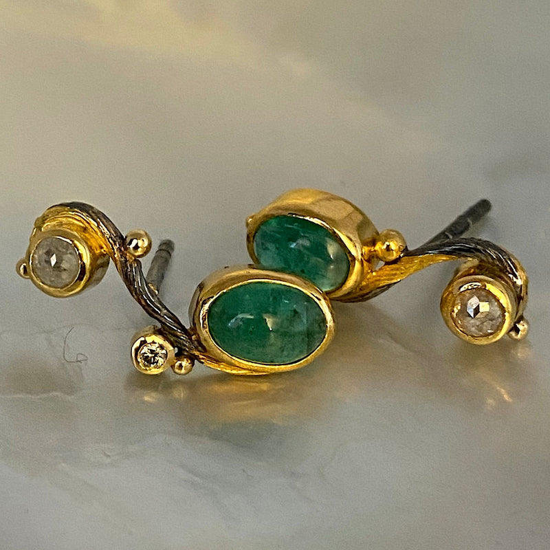 Seafire Gold Ohrring aus 18K & 22K mit Smaragden & Diamanten