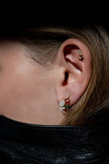 Rose Antique Paved mono 18K Gold Earring w. Lab-Grown Diamonds
