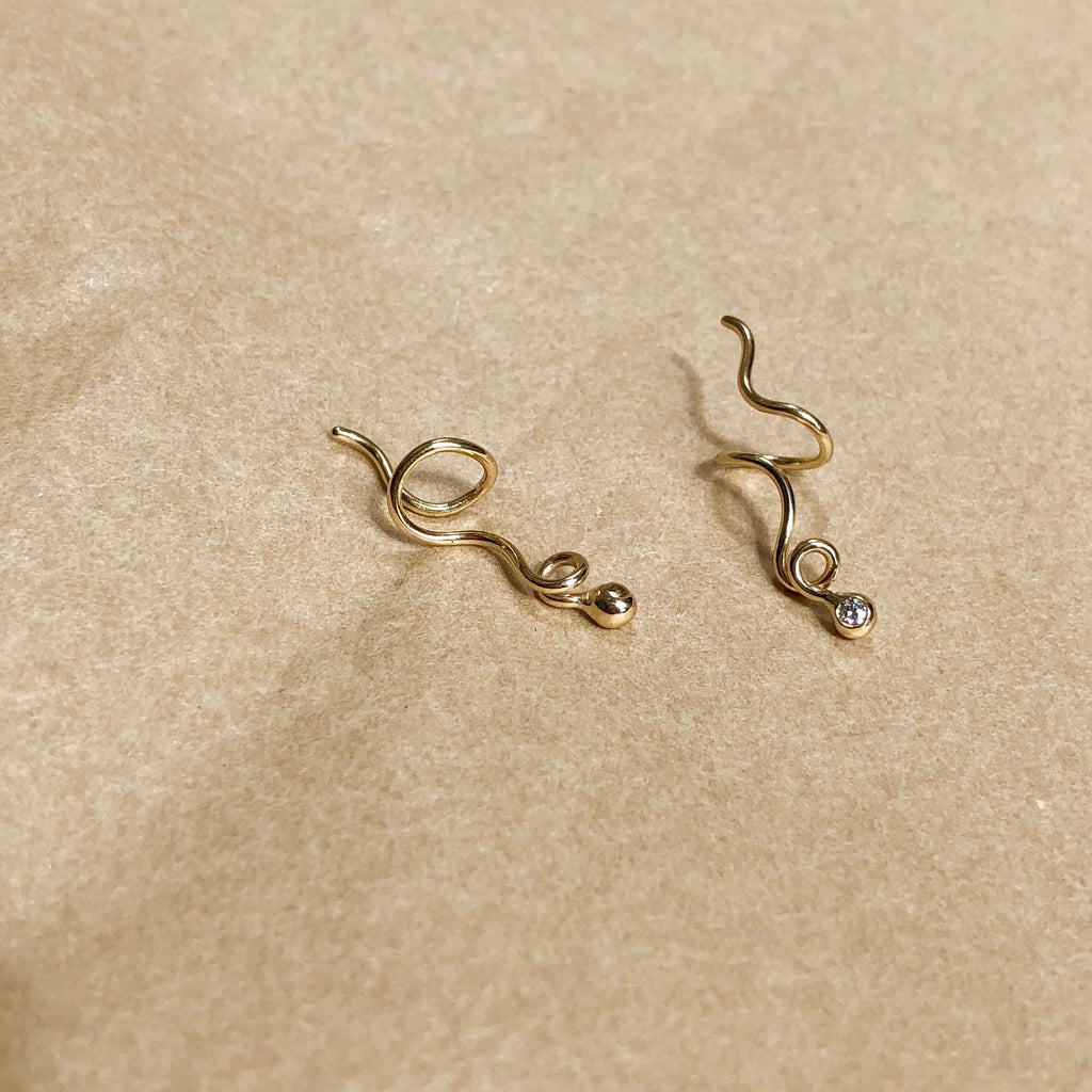 Masika Wave 14K Gold Earrings w. Diamonds