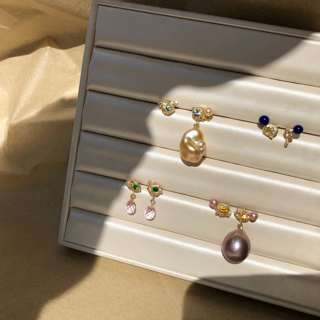 Sun melted studs 14K guld Studs m. perler, turmalin & safir