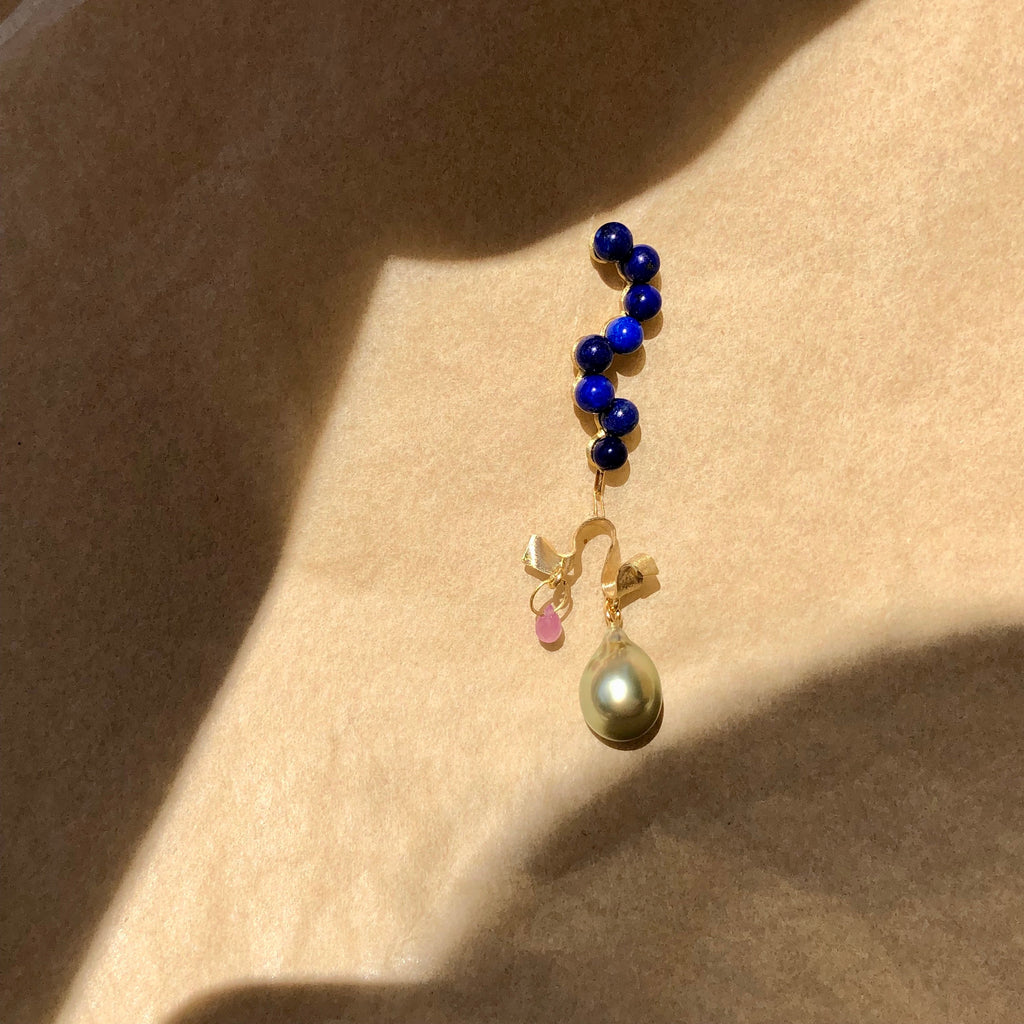 Fine Curves 18K Gold Earring w. Lapis, Sapphire & Pearl