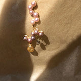 Fine Curves 18K Gold Earring w. pink Pearls & green Sapphire