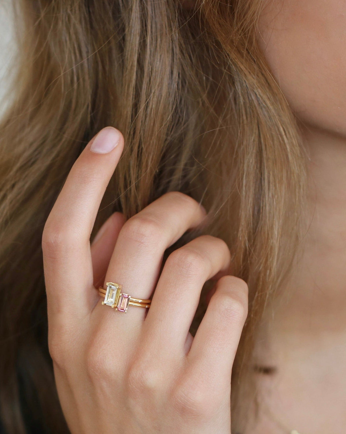 Nord White Turned 18K Guld Ring m. Topas & Diamant