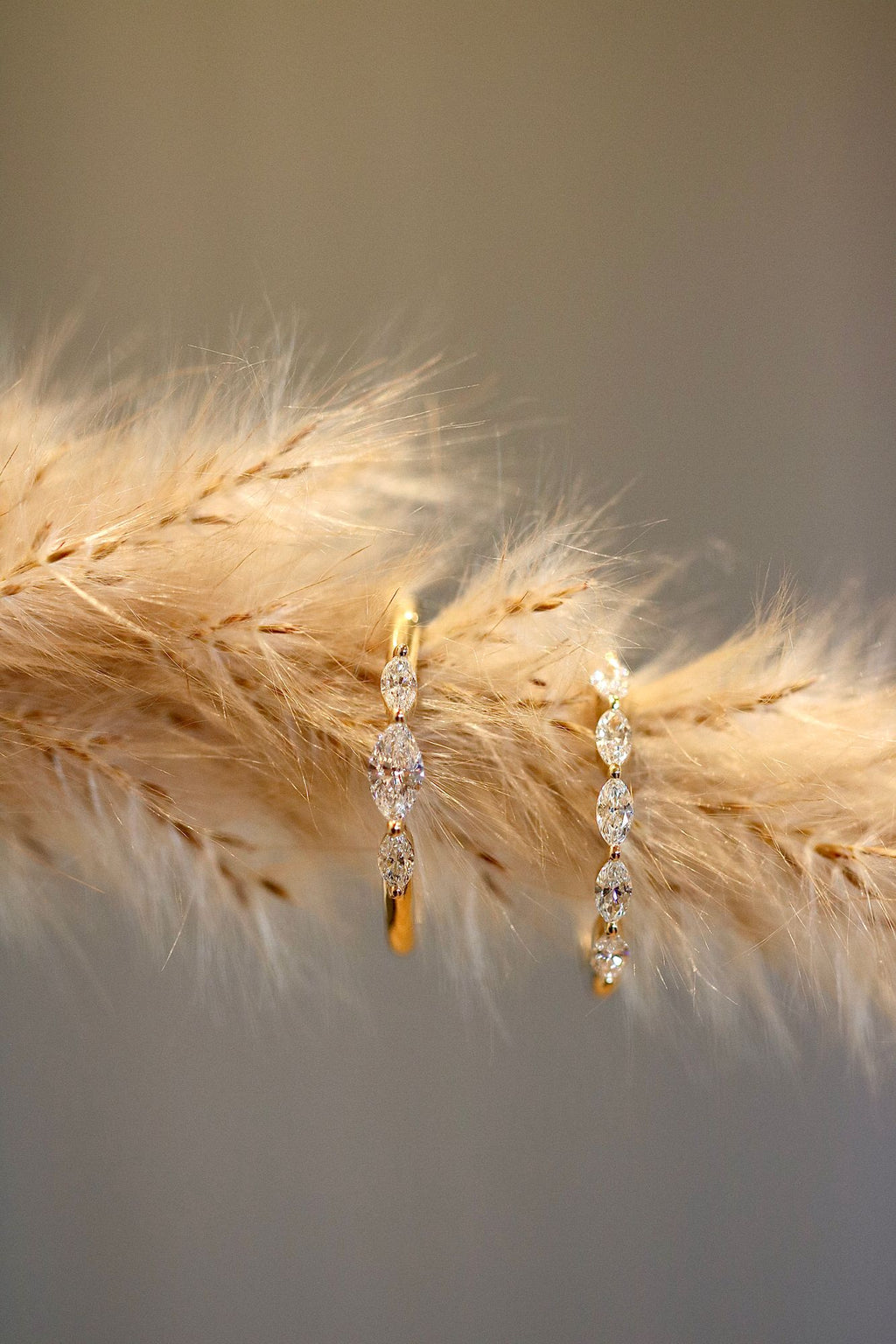 Hende Midtersten 18K Hvidguld Ring m. Diamanter