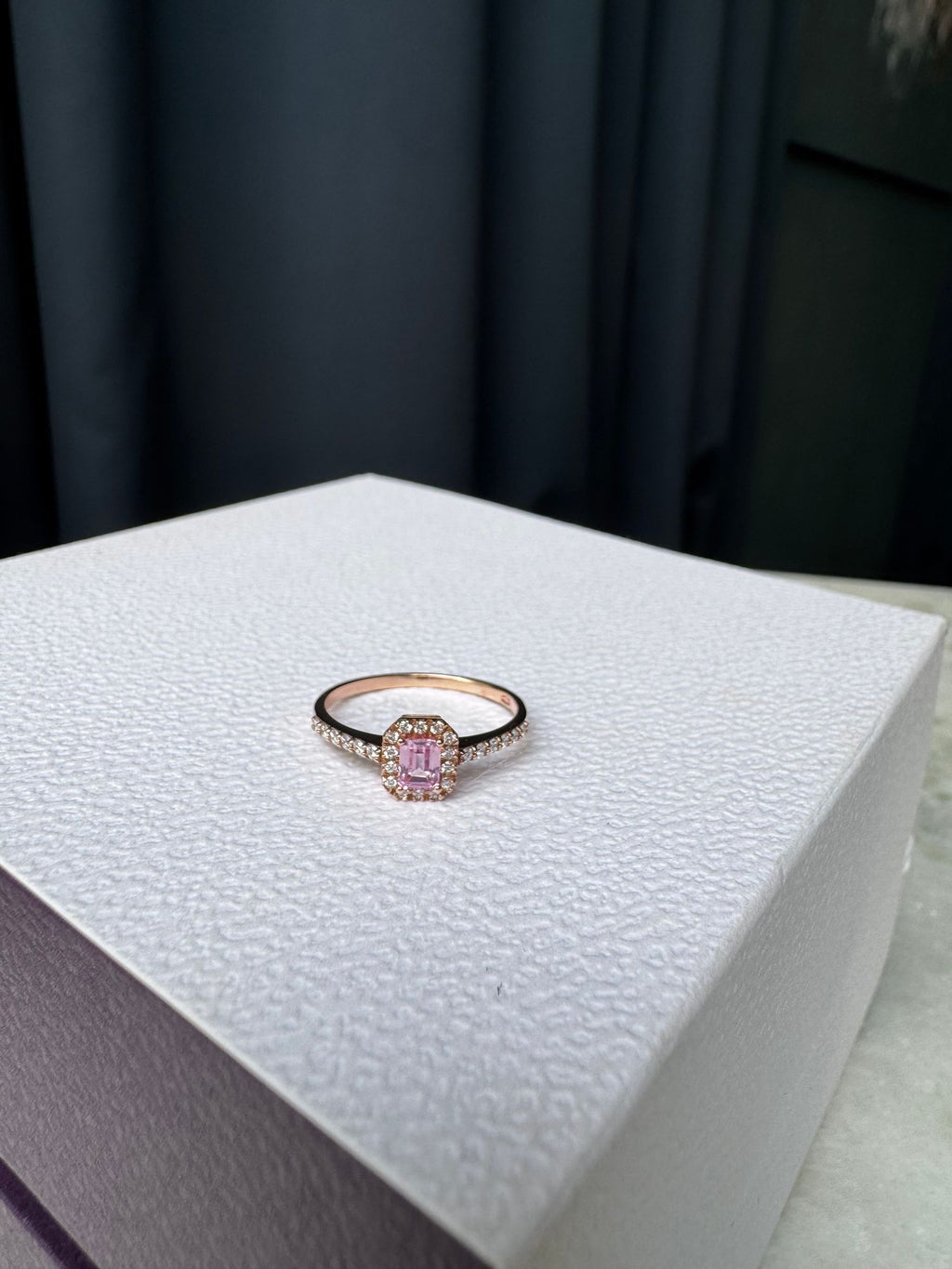 Candy 18K Rose Gold Ring w. Diamonds & Pink Sapphire