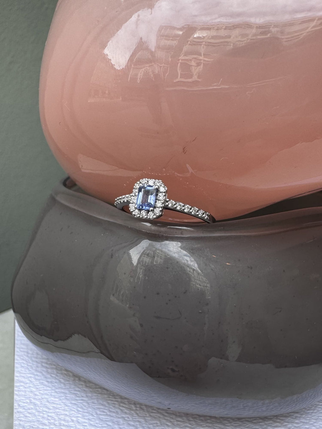 Candy 18K White Gold Ring w. Diamonds & Blue Sapphire