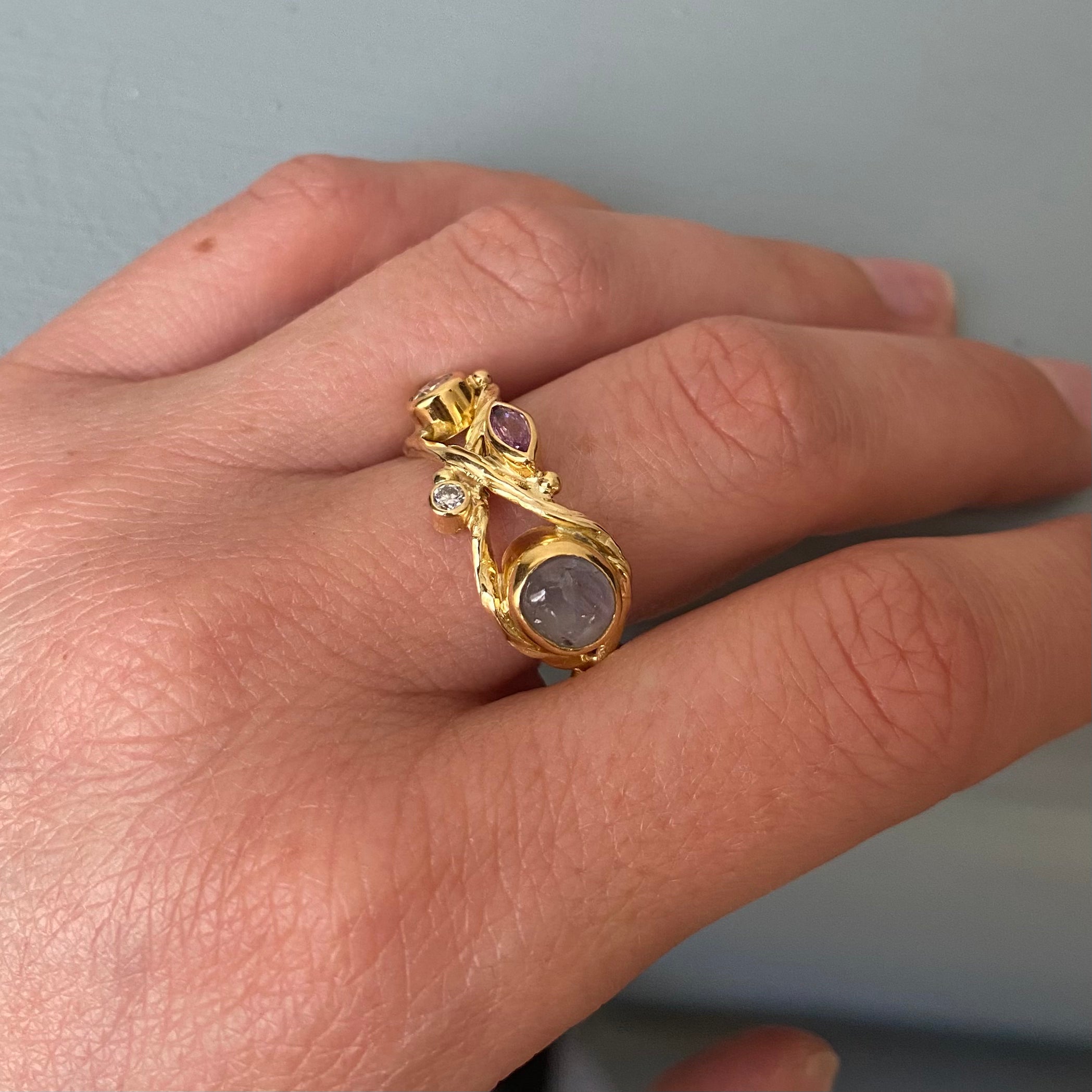 Seafire 18K & 22K Gold Ring w. Star Sapphire & Diamond