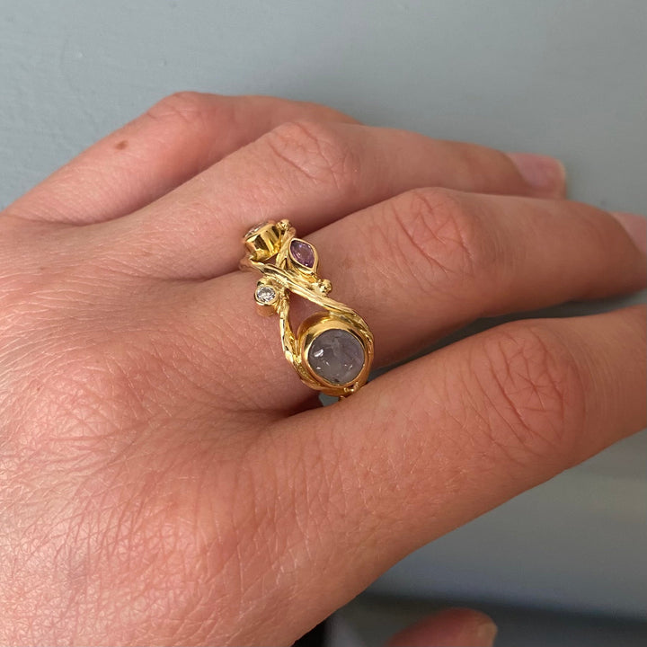 Seafire 18K & 22K Gold Ring w. Star Sapphire & Diamond