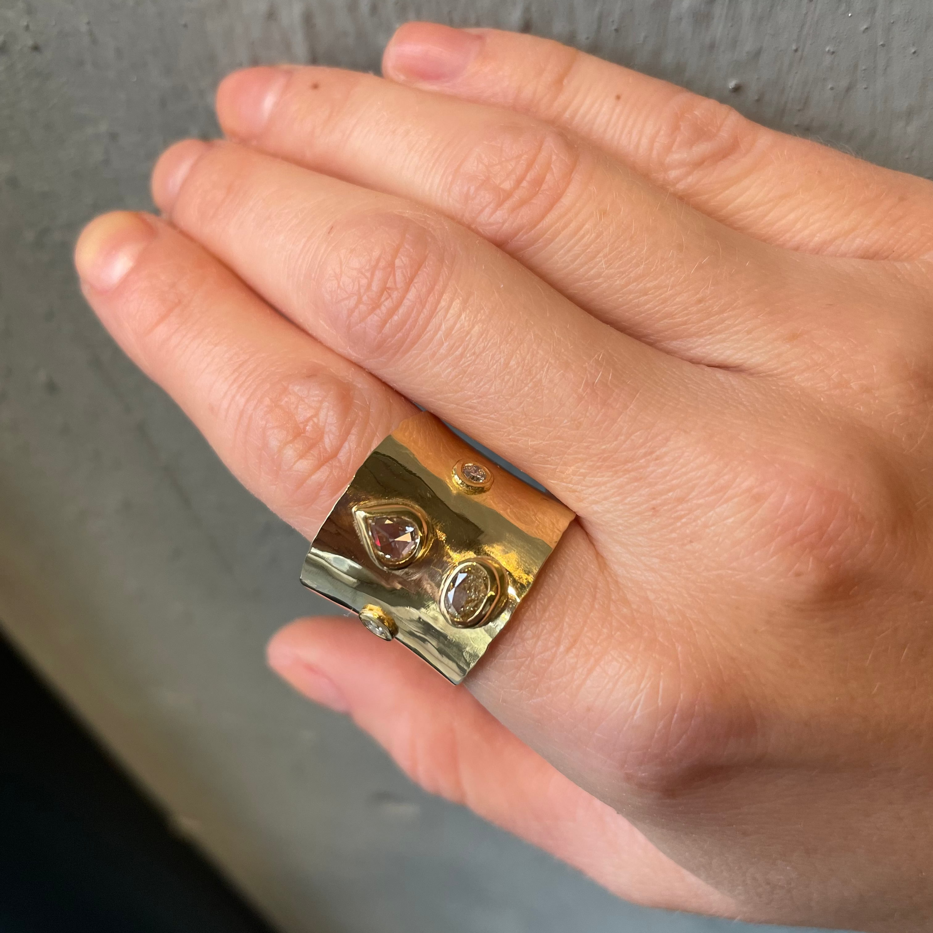 Halle Berry 18K & 22K Gold Ring w. Diamonds