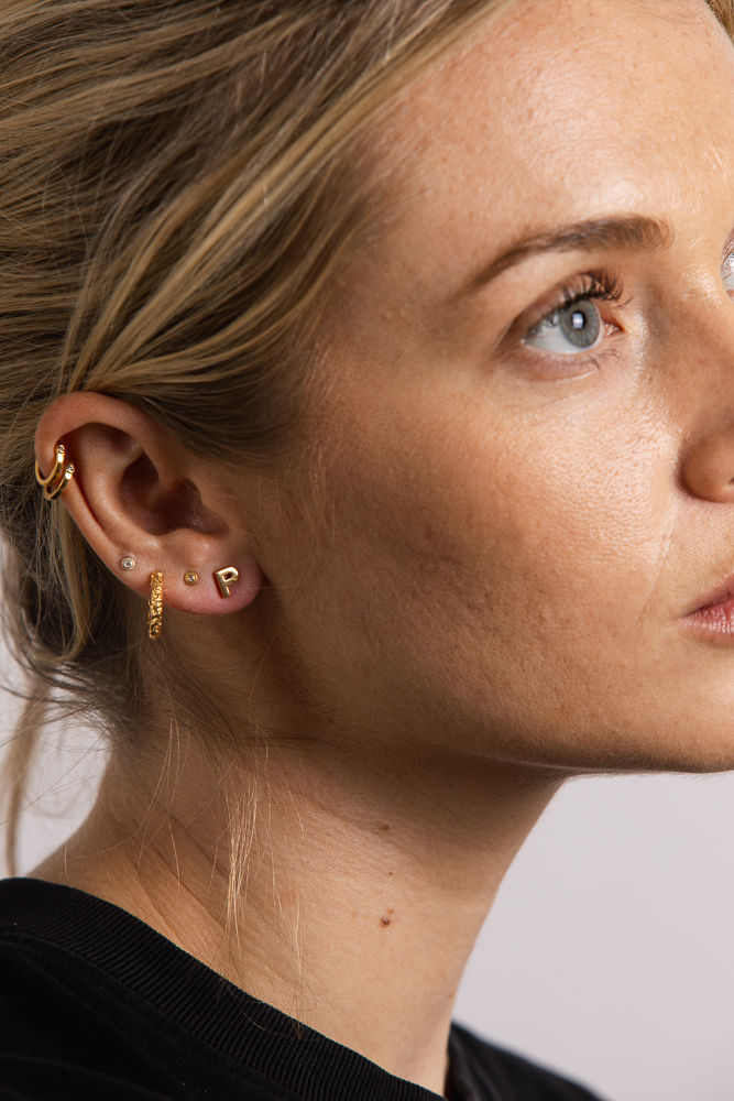 IX P 22K Gold Plated Stud