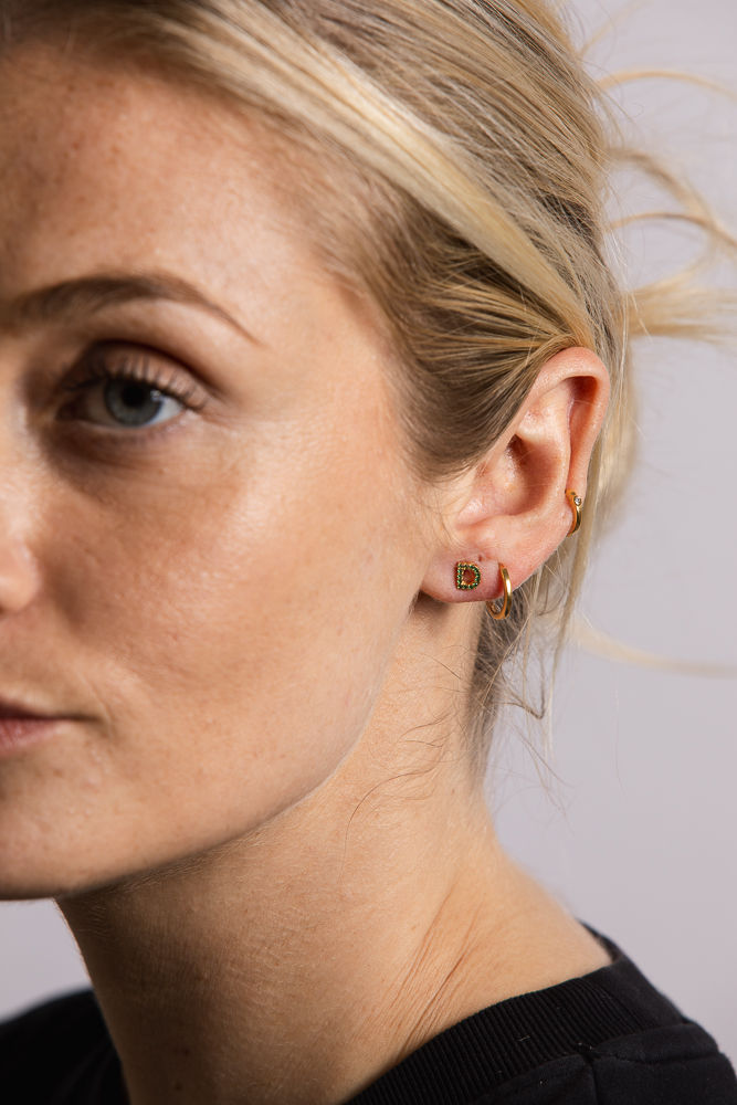 IX D 22K Gold Plated Stud w. Zirconia