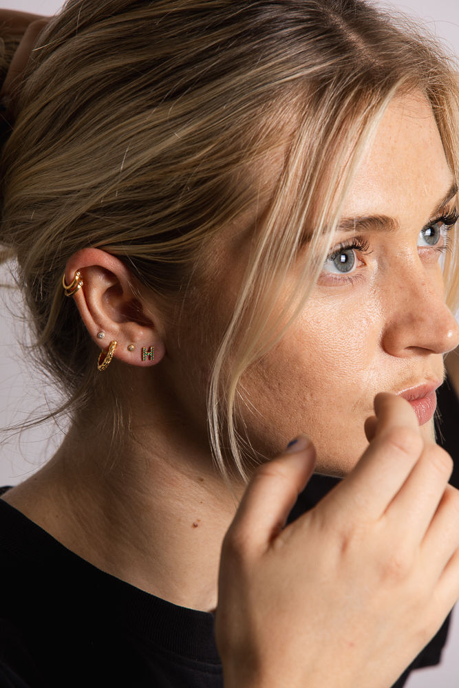 IX H 22K Gold Plated Stud w. Zirconia