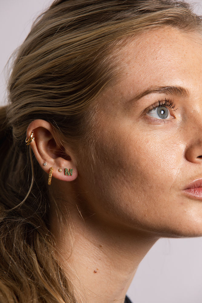 IX M 22K Gold Plated Stud w. Zirconia