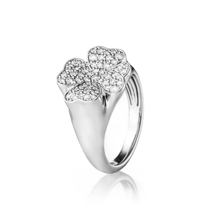 Clover 18K Gold, Rosegold or Whitegold Ring w. Diamonds