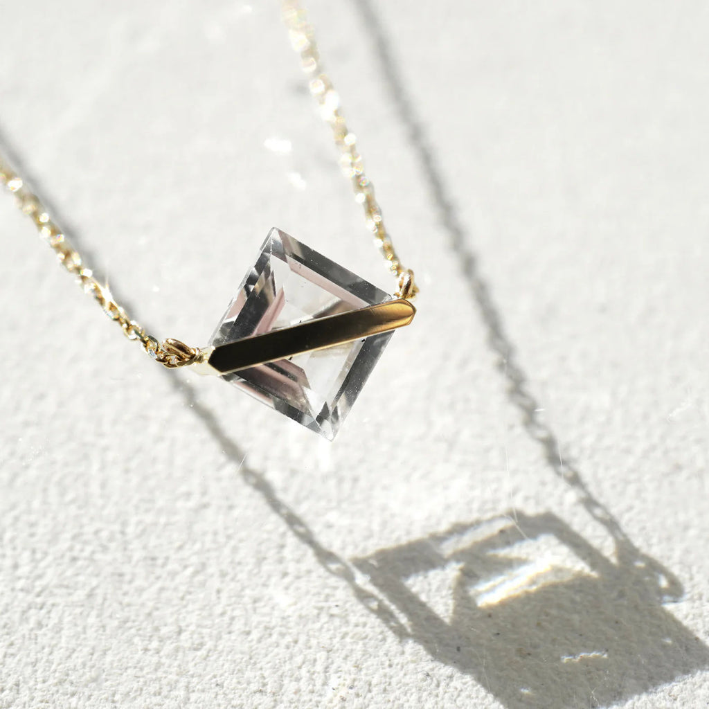 Band 10K Gold Necklace w. White Quartz