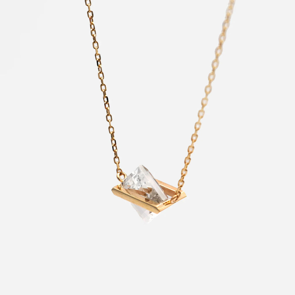 Band 10K Gold Necklace w. White Quartz