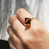 Band 10K Gold Ring w. Smoky Quartz