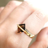 Band 18K Gold Ring w. Smoky Quartz & Diamonds