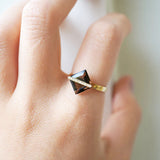 Band 18K Gold Ring w. Smoky Quartz & Diamonds