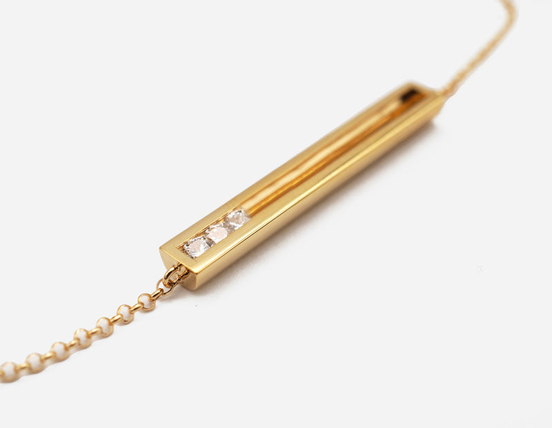 Moving 3 18K Gold Bracelet w. Diamonds