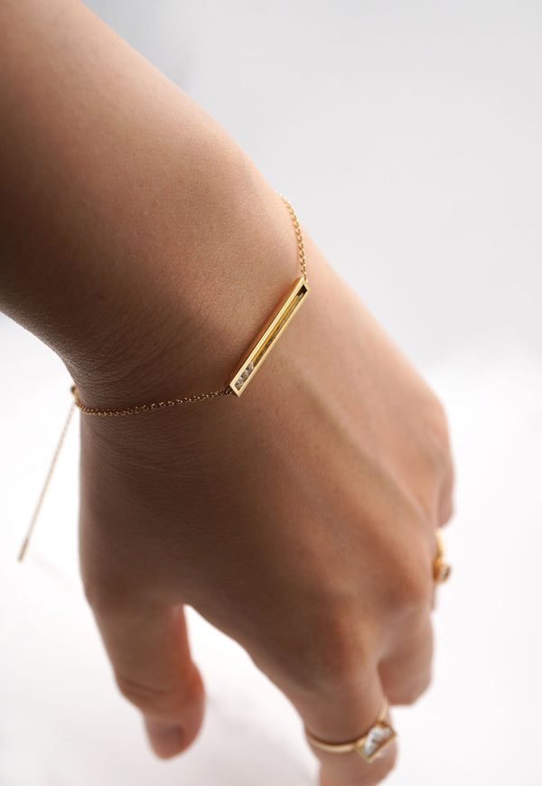 Moving 3 18K Gold Bracelet w. Diamonds