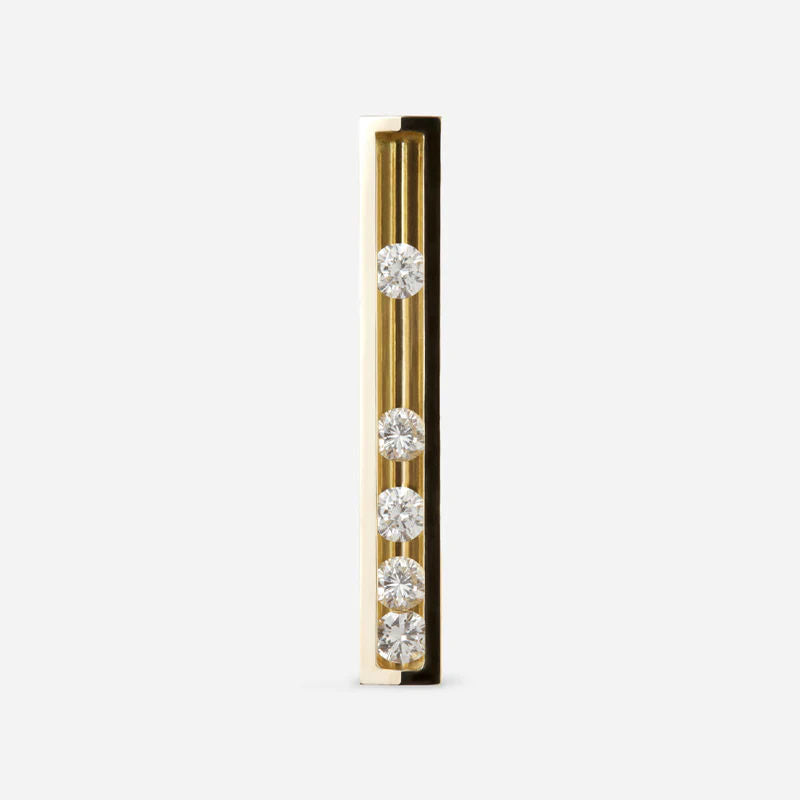 Moving 5 L 18K Gold Earring w. Diamond