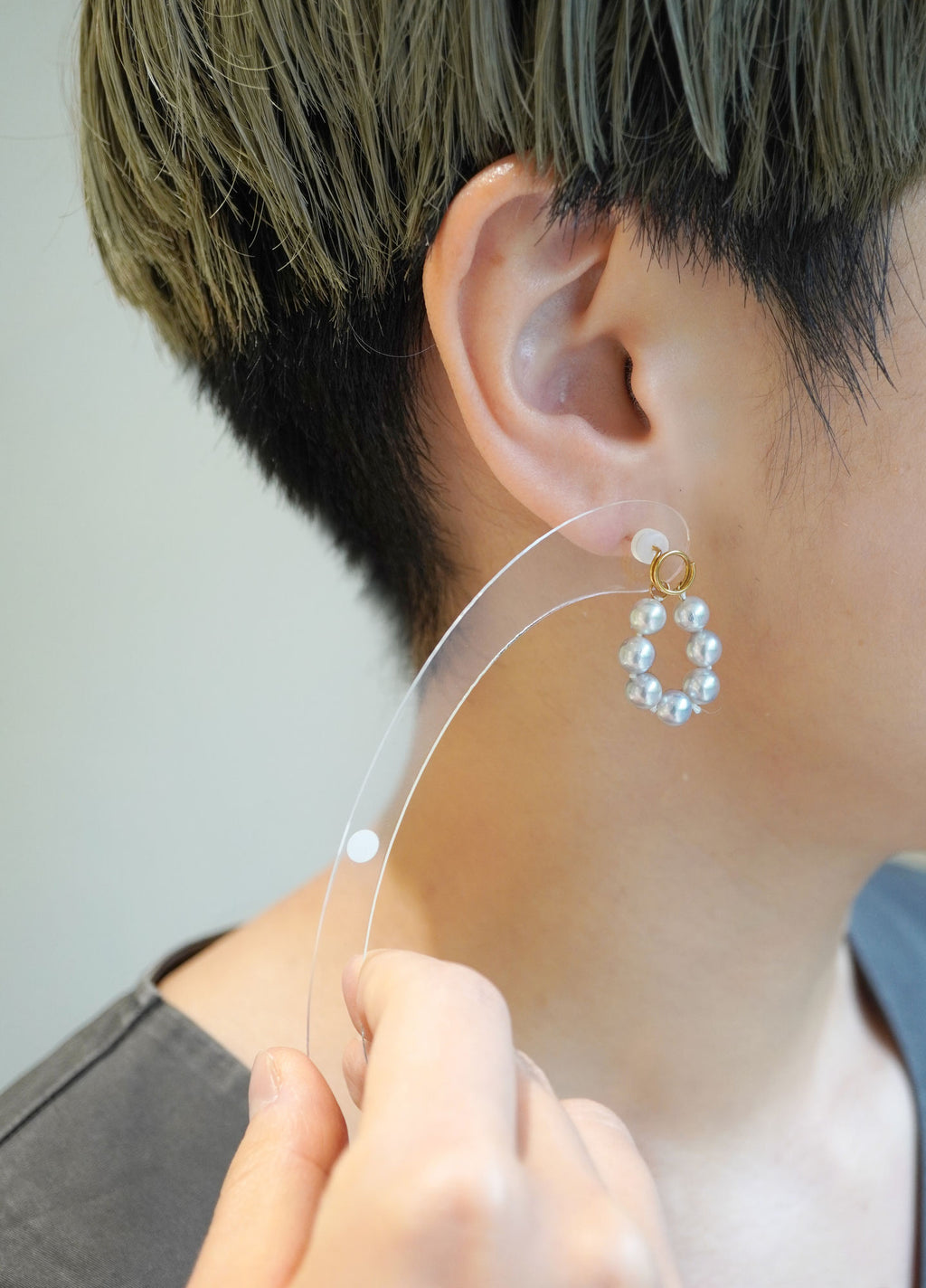 Natural 18K Gold Earring w. Akoya Pearl