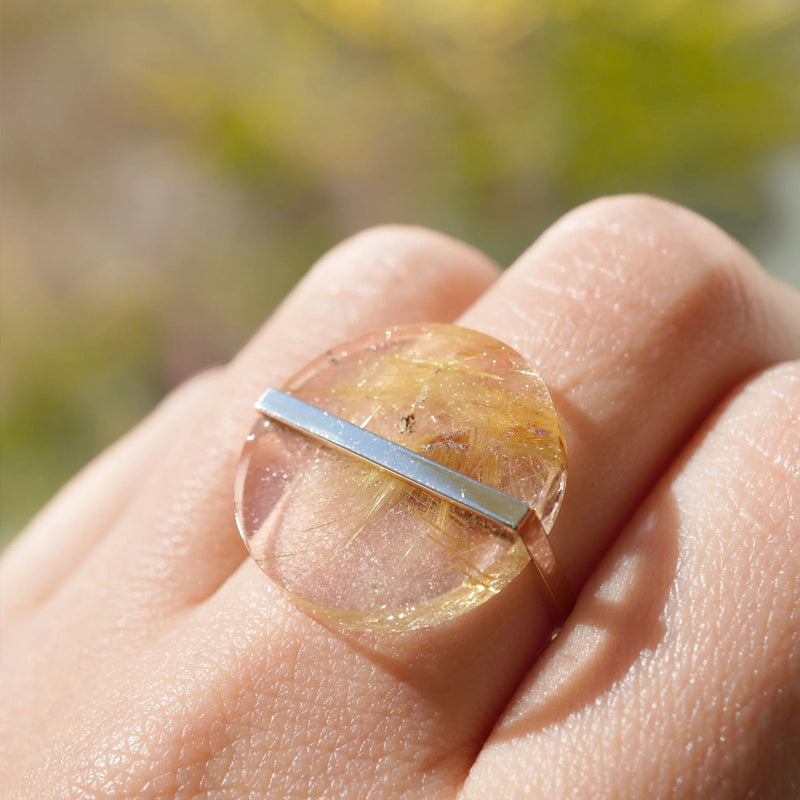 Slice 10K Gold Ring w. Quartz