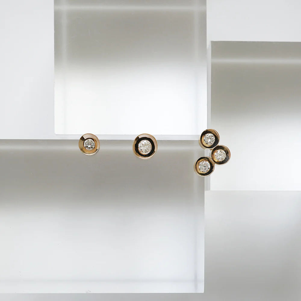 Spot Single 18K & 10K Earring w. 3 Diamonds