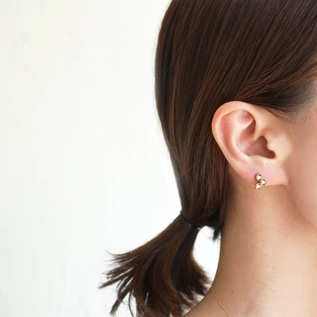 Spot Single 18K & 10K Earring w. 3 Diamonds