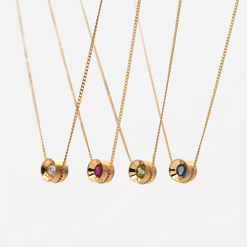 Spot 10K Necklace w. 2,5mm Peridot