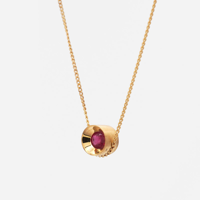 Spot 10K Necklace w. 2,5mm Ruby