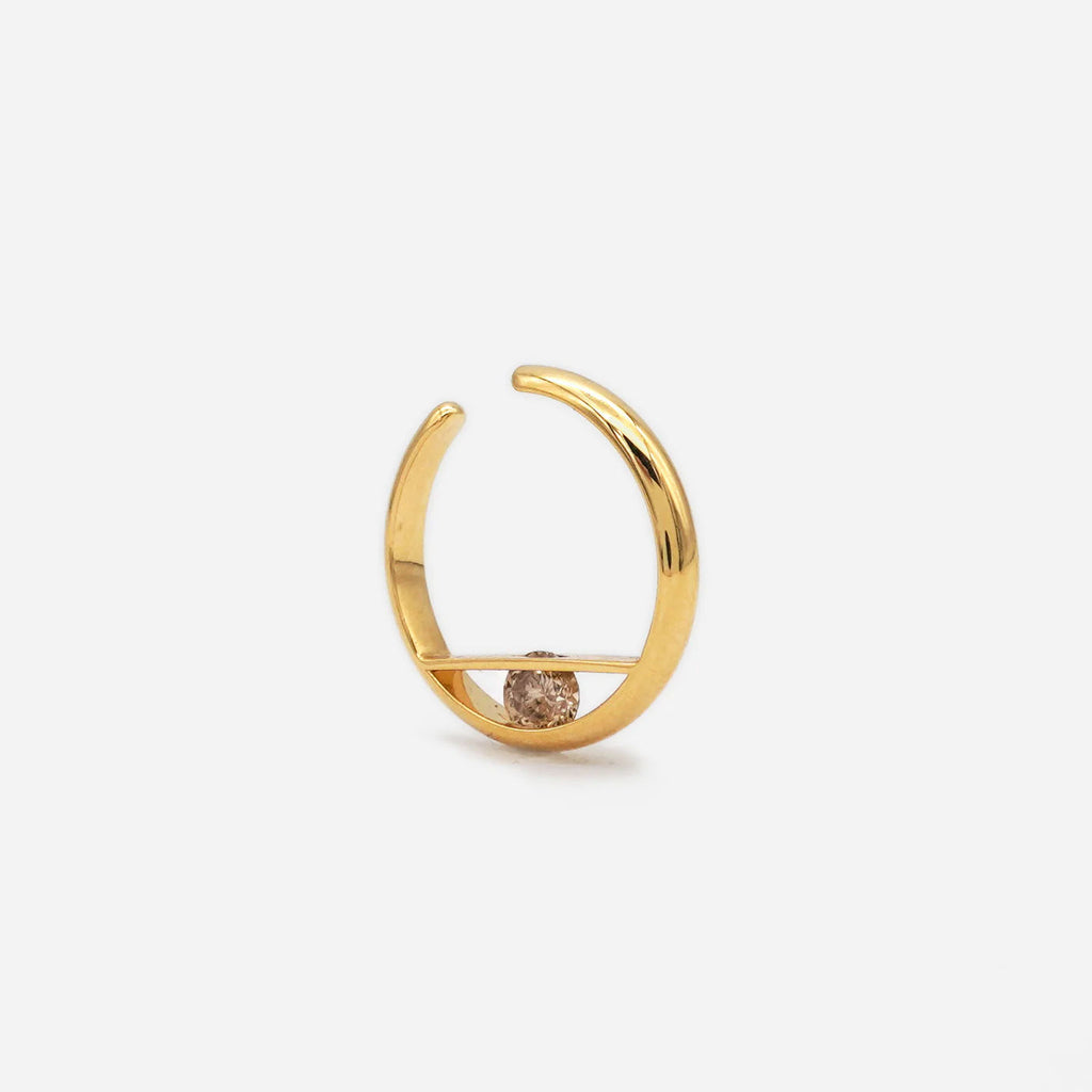 Tip S 18K Gold Ear Cuff w. Diamond