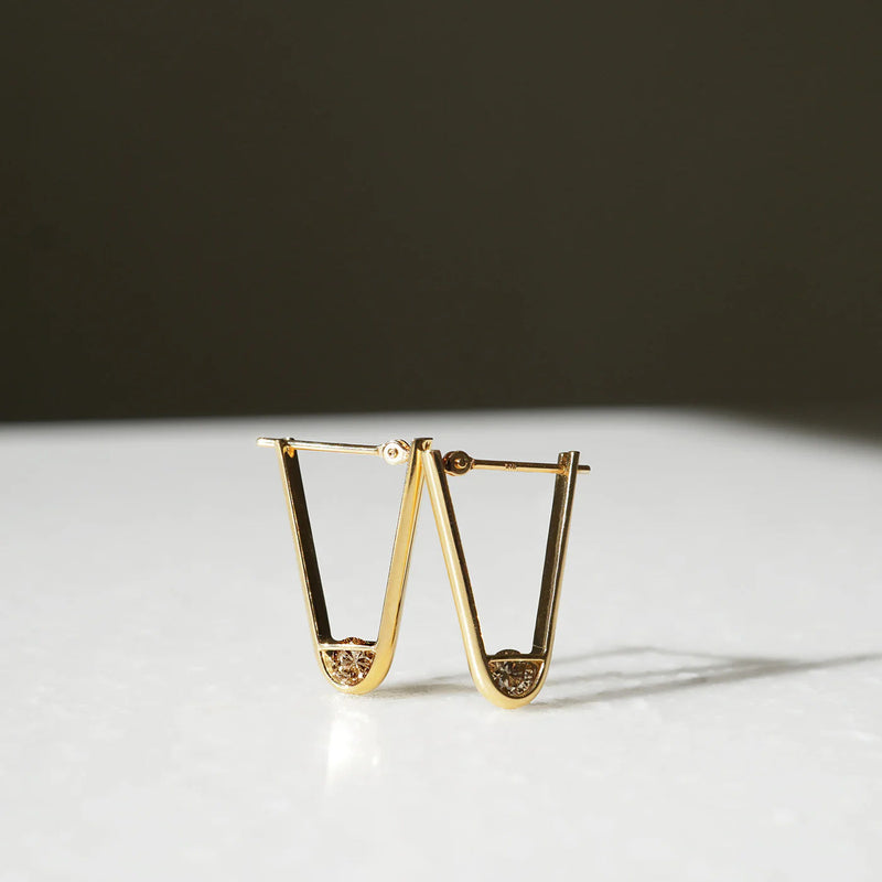 Tip L 18K & 10K Gold Earring w. Diamonds