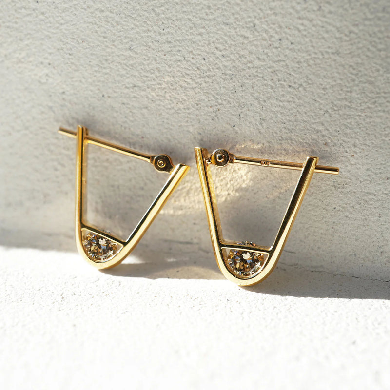 Tip S 18K & 10K Gold Earring w. Diamonds