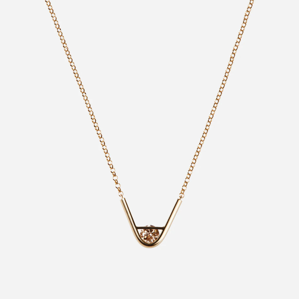 Tip 18K Gold Necklace w. Diamond