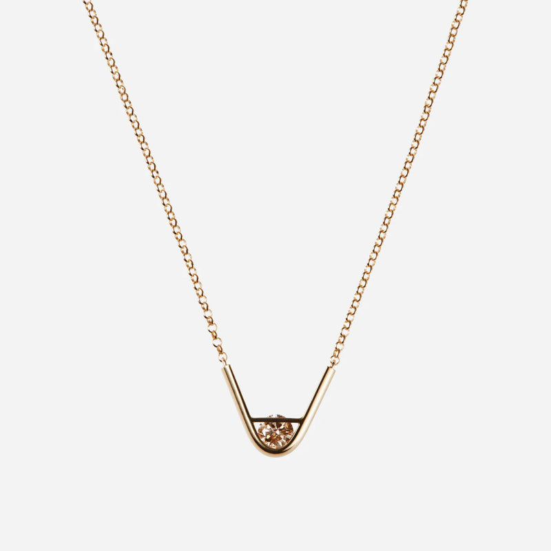 Tip 10K Gold Necklace w. Diamond