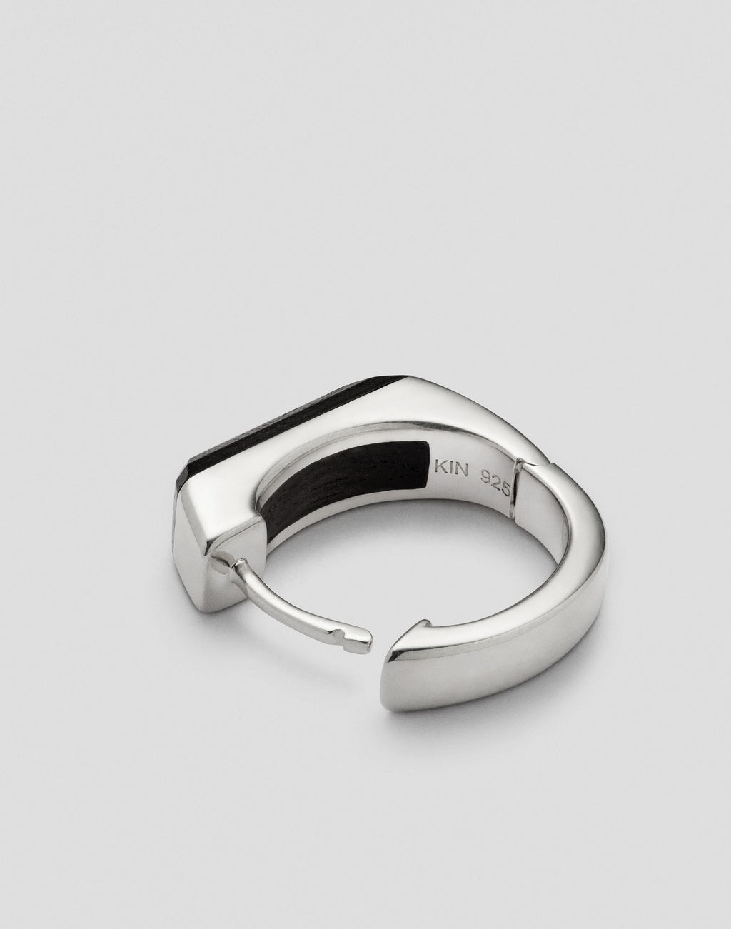 Resonance Silver Earring w. Mpingo Wood