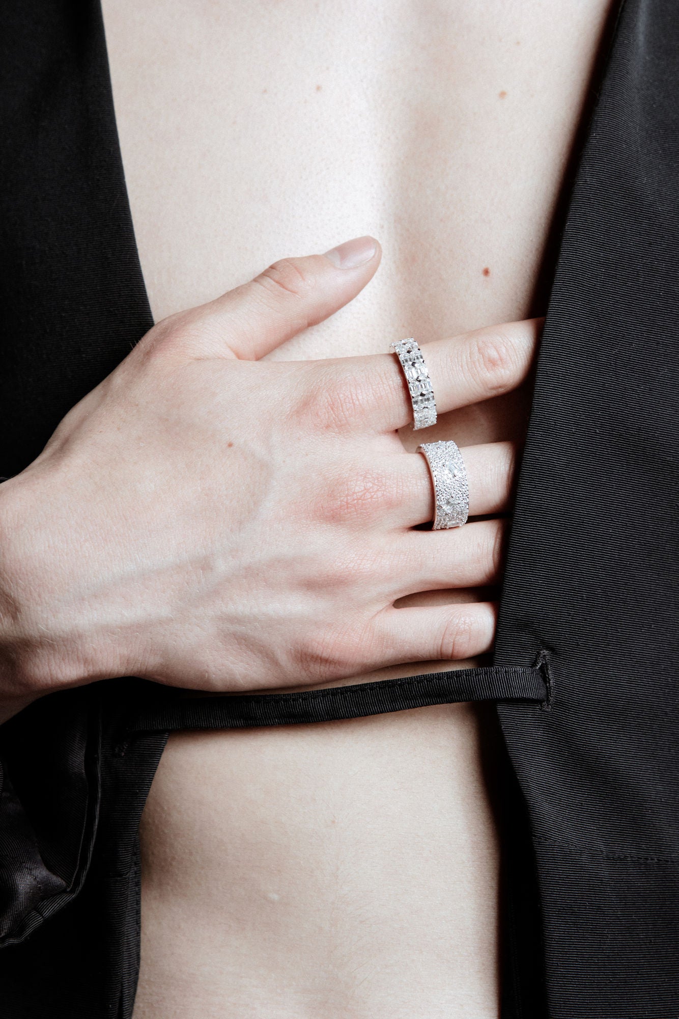 Band Rhodium Plated Silver Ring w. Moissanites