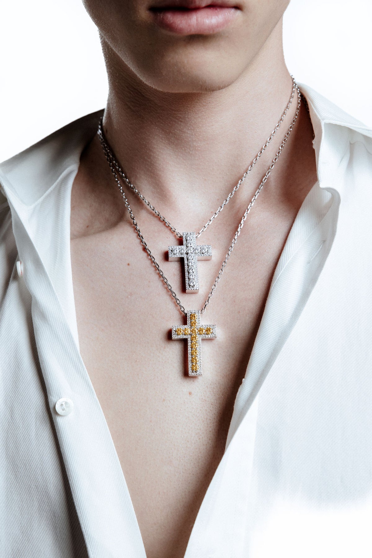 White Cross Rhodium Plated Silver Pendant Necklace w. Moissanites