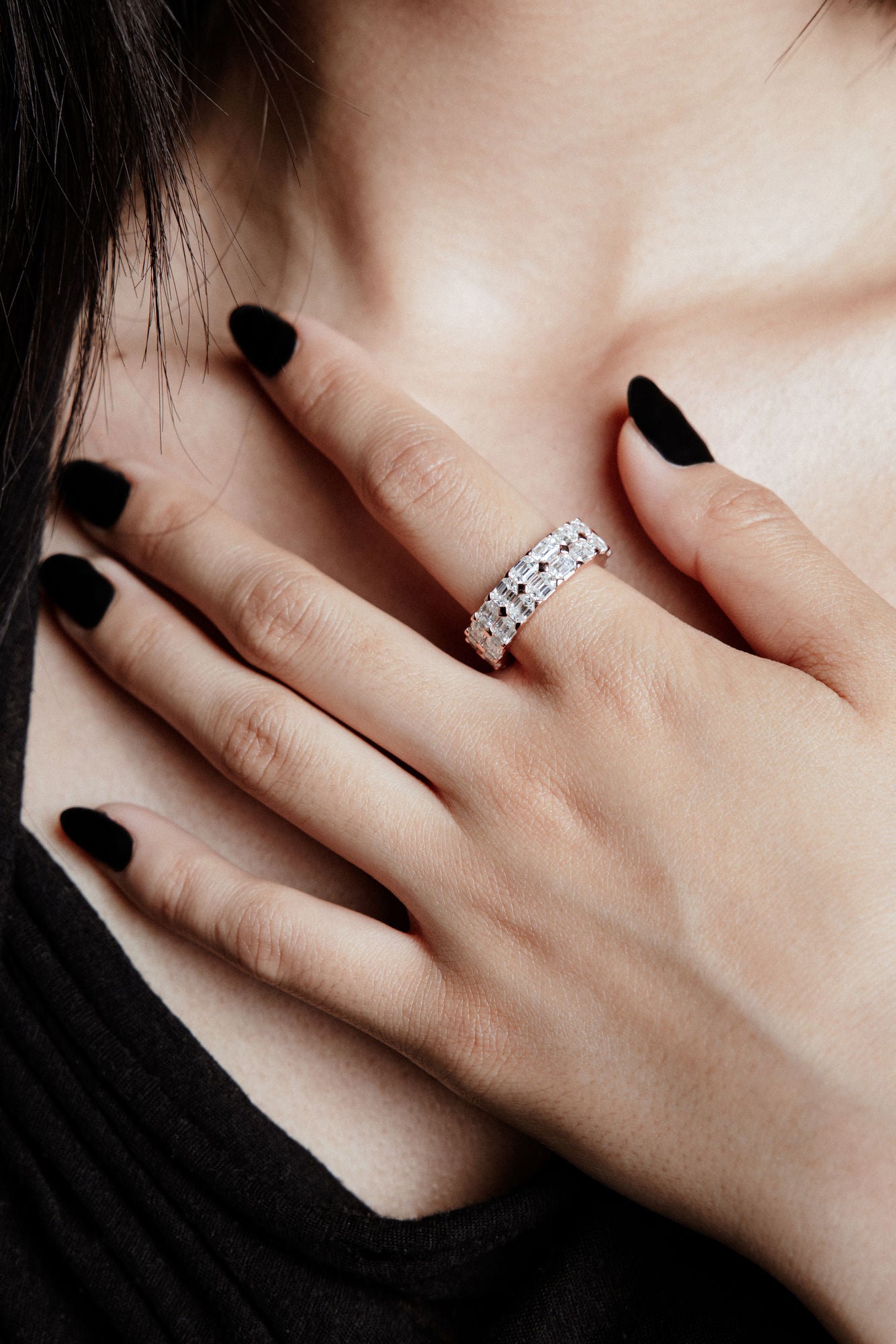Emerald Rhodium Plated Silver Tennis Ring w. Moissanites