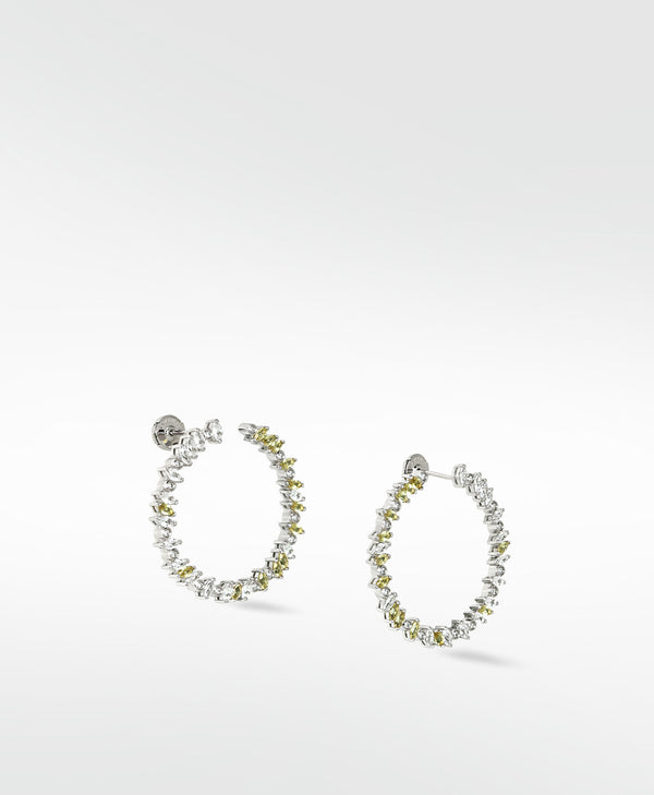 Rainbow Veto Daisy Silver Earring w. Lab-Grown Diamonds & Sapphiers