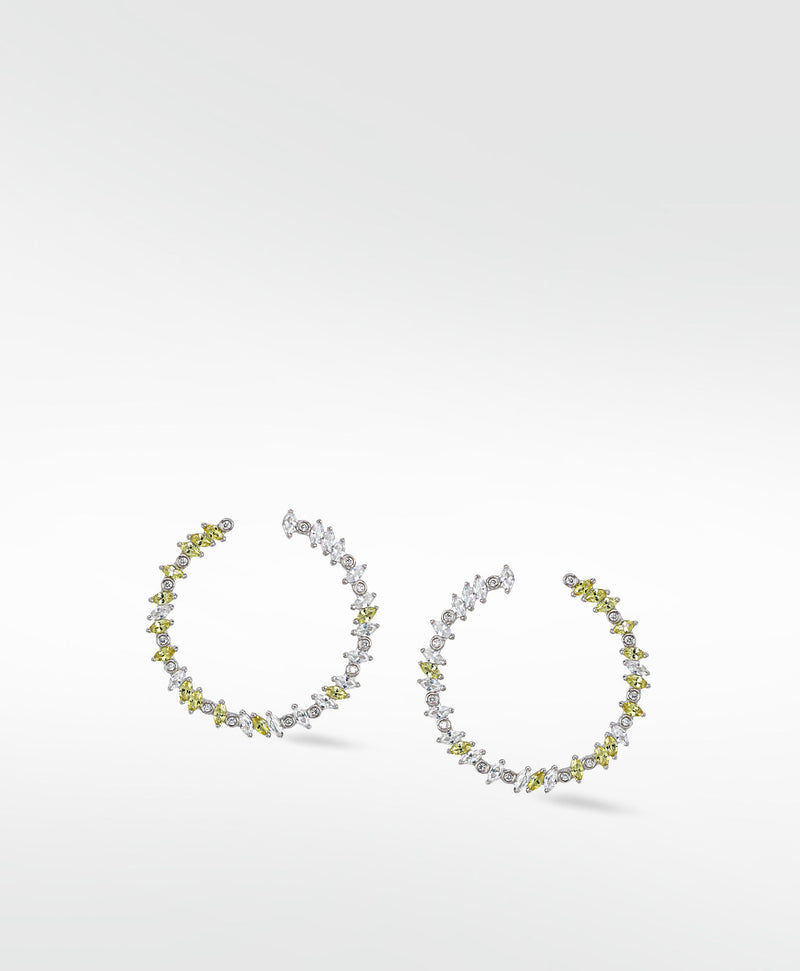 Rainbow Veto Daisy Silver Earring w. Lab-Grown Diamonds & Sapphiers