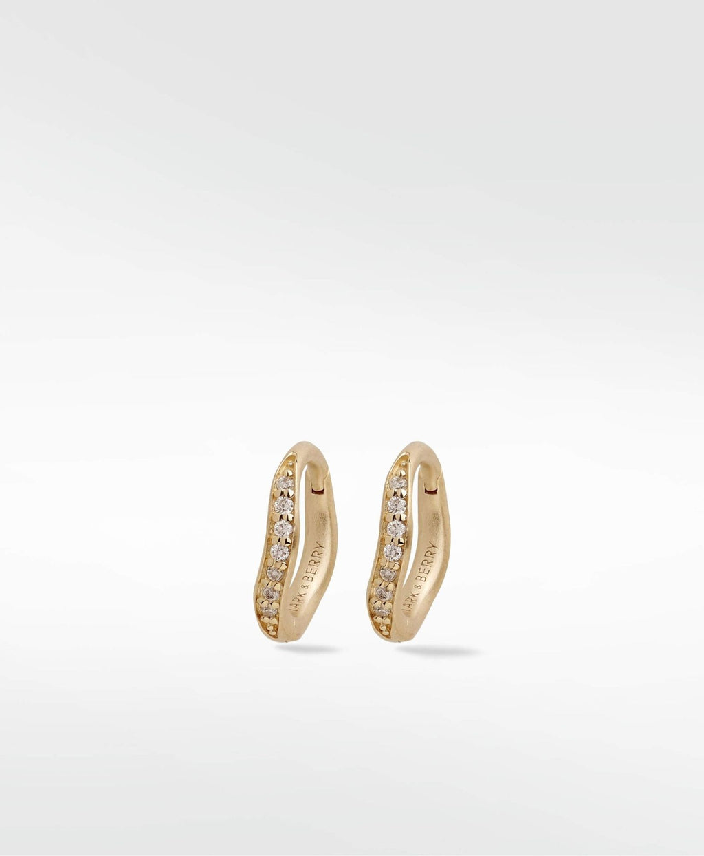 Dune Medium Brushed 14K Gold Earring w. Lab-Grown Diamonds