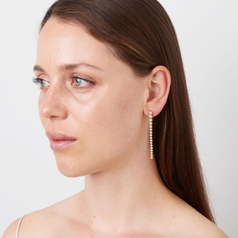 Veda 14K Gold Earrings w. Diamonds