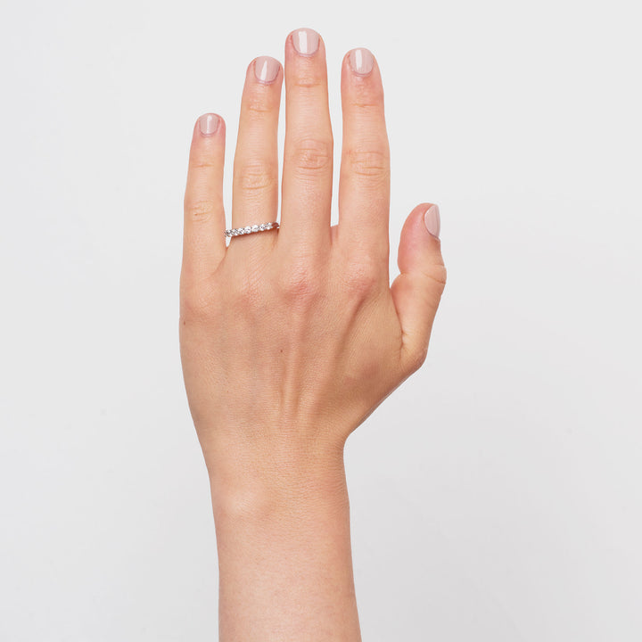 CLEO 14K White Gold Ring w. Diamonds