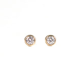 Solitaire 14K Gold Studs w. 0.10 ct Diamond